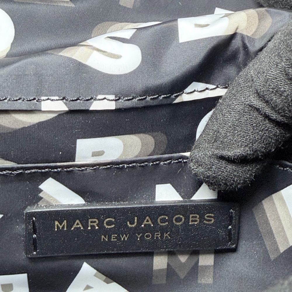 🌸Marc Jacobs Black and Gold Crossbody Bag 🌷 - Picture 8 of 13